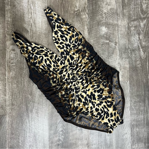Miraclesuit V-Neck Animal Print One Piece - Picture 1 of 14